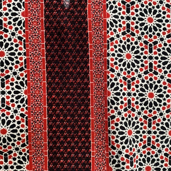 Geometric Pattern Blouse - Picture 3 of 3